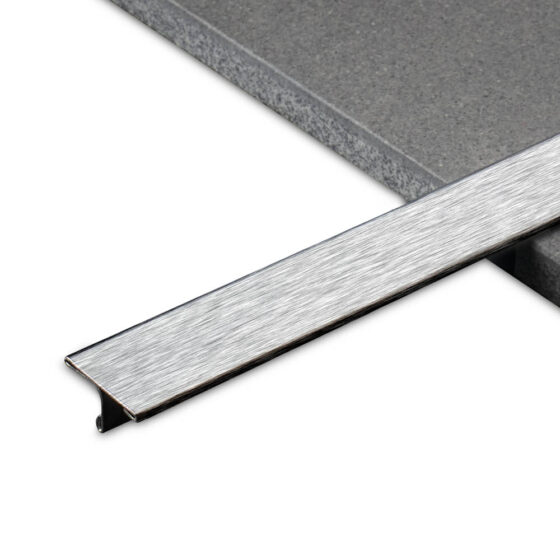 T-Profil aus Edelstahl für saubere Übergänge t profil fliesen uebergangsprofil edelstahl gebuerstet feinschliff 20mm ruf